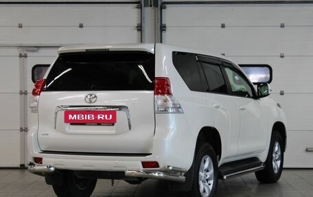 Toyota Land Cruiser Prado 150 рестайлинг 2, 2013 год, 3 357 000 рублей, 5 фотография