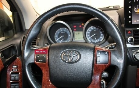 Toyota Land Cruiser Prado 150 рестайлинг 2, 2013 год, 3 357 000 рублей, 22 фотография