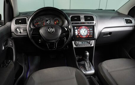 Volkswagen Polo VI (EU Market), 2017 год, 1 099 000 рублей, 6 фотография