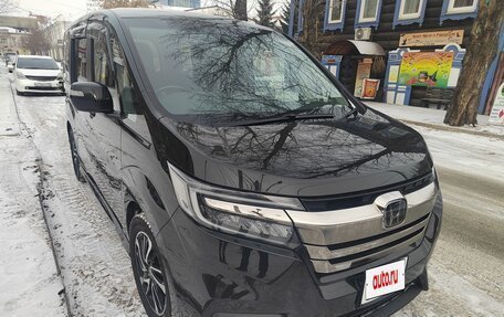Honda Stepwgn IV, 2020 год, 2 369 000 рублей, 2 фотография