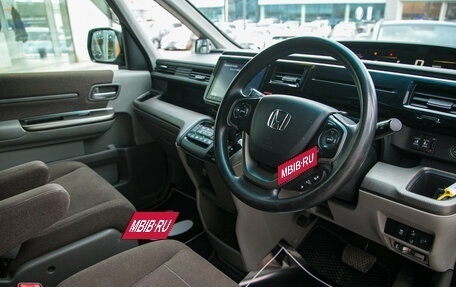 Honda Stepwgn IV, 2016 год, 1 559 000 рублей, 18 фотография