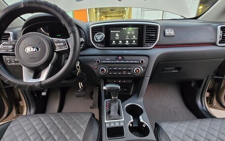 KIA Sportage IV рестайлинг, 2018 год, 2 100 000 рублей, 5 фотография