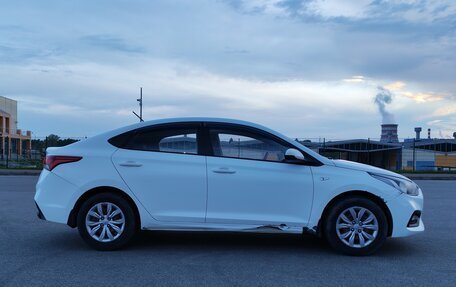 Hyundai Solaris II рестайлинг, 2018 год, 1 289 000 рублей, 3 фотография