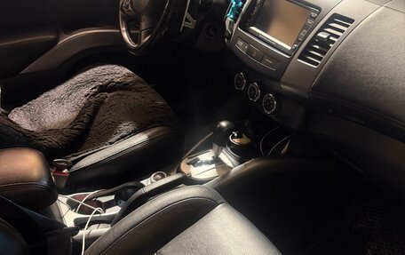 Mitsubishi Outlander III рестайлинг 3, 2012 год, 1 600 000 рублей, 16 фотография