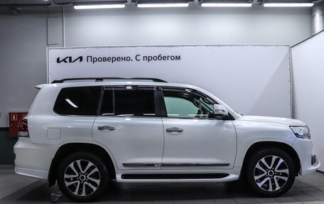 Toyota Land Cruiser 200, 2019 год, 7 950 000 рублей, 5 фотография