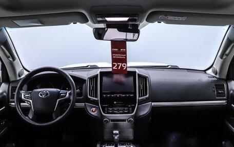 Toyota Land Cruiser 200, 2019 год, 7 950 000 рублей, 10 фотография