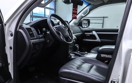 Toyota Land Cruiser 200, 2019 год, 7 950 000 рублей, 14 фотография
