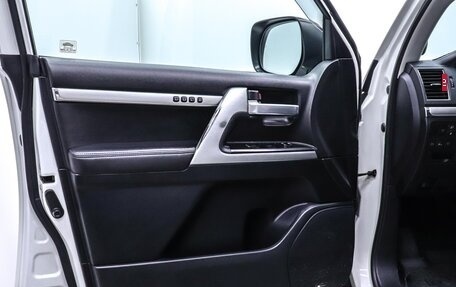 Toyota Land Cruiser 200, 2019 год, 7 950 000 рублей, 7 фотография
