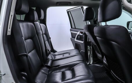 Toyota Land Cruiser 200, 2019 год, 7 950 000 рублей, 28 фотография