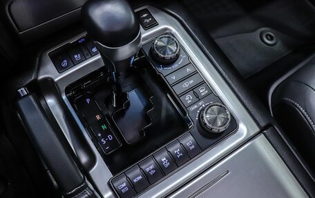Toyota Land Cruiser 200, 2019 год, 7 950 000 рублей, 24 фотография