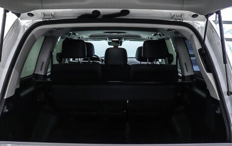 Toyota Land Cruiser 200, 2019 год, 7 950 000 рублей, 35 фотография