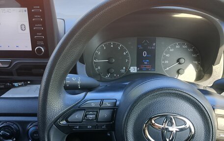Toyota Yaris, 2022 год, 1 250 000 рублей, 7 фотография