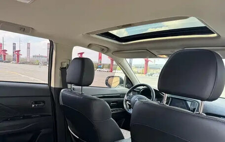 Mitsubishi Outlander III рестайлинг 3, 2022 год, 1 879 099 рублей, 14 фотография