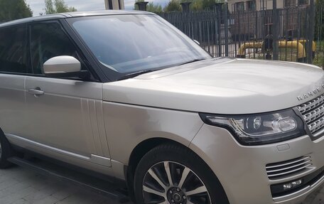 Land Rover Range Rover IV рестайлинг, 2015 год, 4 500 000 рублей, 3 фотография