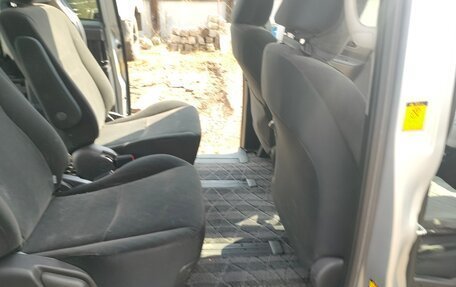 Toyota Voxy II, 2012 год, 1 450 000 рублей, 3 фотография