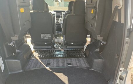 Toyota Voxy II, 2012 год, 1 450 000 рублей, 5 фотография