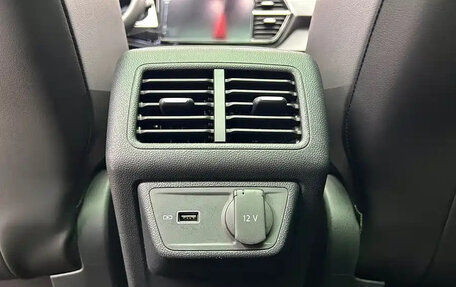 Volkswagen Jetta VII, 2022 год, 1 740 000 рублей, 14 фотография