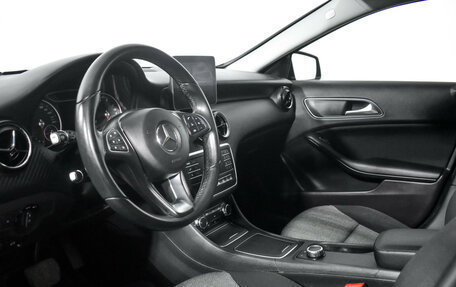 Mercedes-Benz GLA, 2017 год, 1 650 000 рублей, 9 фотография