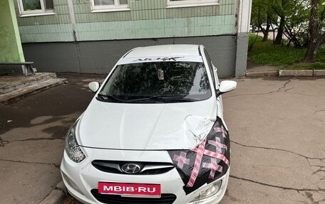 Hyundai Solaris II рестайлинг, 2014 год, 425 000 рублей, 1 фотография
