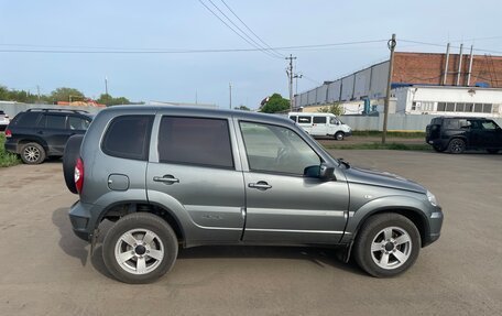 Chevrolet Niva I рестайлинг, 2017 год, 580 000 рублей, 4 фотография