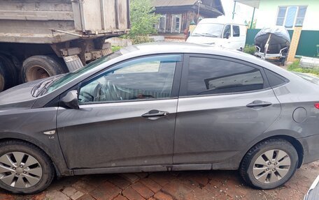 Hyundai Solaris II рестайлинг, 2011 год, 505 000 рублей, 2 фотография