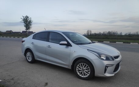 KIA Rio IV, 2019 год, 1 550 000 рублей, 3 фотография