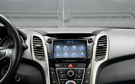 Hyundai i30 II рестайлинг, 2013 год, 960 000 рублей, 10 фотография