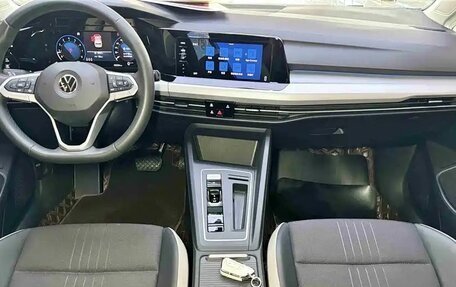 Volkswagen Golf VIII, 2022 год, 1 780 000 рублей, 9 фотография