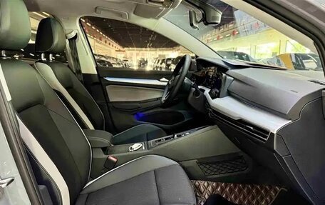 Volkswagen Golf VIII, 2022 год, 1 780 000 рублей, 11 фотография