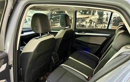Volkswagen Golf VIII, 2022 год, 1 780 000 рублей, 12 фотография