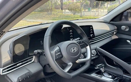 Hyundai Elantra, 2023 год, 1 610 555 рублей, 7 фотография