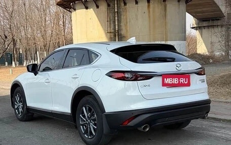 Mazda CX-4, 2022 год, 1 890 007 рублей, 7 фотография