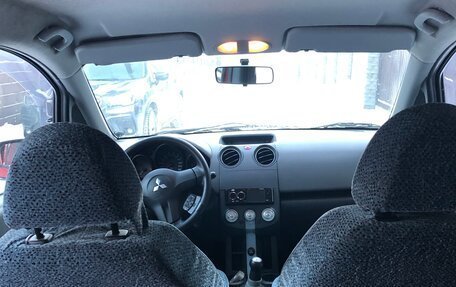 Mitsubishi Colt VI рестайлинг, 2005 год, 450 000 рублей, 10 фотография