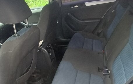 Volkswagen Jetta VI, 2013 год, 900 000 рублей, 6 фотография