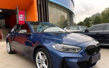 BMW 1 серия, 2023 год, 1 499 000 рублей, 6 фотография