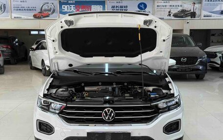 Volkswagen T-Roc I, 2023 год, 1 820 000 рублей, 7 фотография
