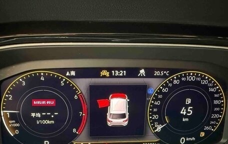 Volkswagen T-Roc I, 2023 год, 1 820 000 рублей, 11 фотография