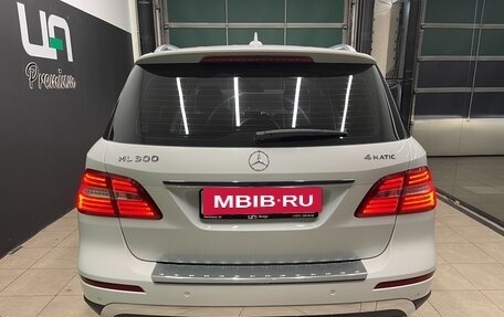 Mercedes-Benz M-Класс, 2014 год, 3 000 000 рублей, 5 фотография