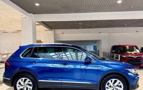 Volkswagen Tiguan II, 2021 год, 2 639 000 рублей, 8 фотография