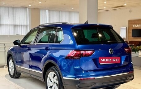 Volkswagen Tiguan II, 2021 год, 2 639 000 рублей, 6 фотография
