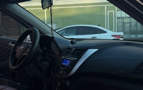 Hyundai Solaris II рестайлинг, 2013 год, 769 000 рублей, 8 фотография