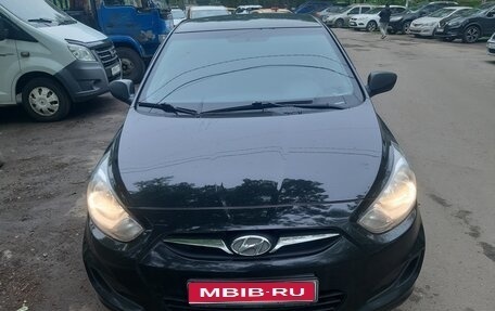 Hyundai Solaris II рестайлинг, 2014 год, 820 000 рублей, 1 фотография
