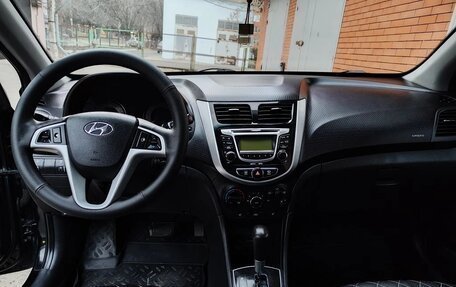 Hyundai Solaris II рестайлинг, 2012 год, 795 000 рублей, 2 фотография