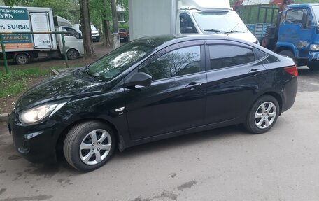 Hyundai Solaris II рестайлинг, 2014 год, 820 000 рублей, 2 фотография