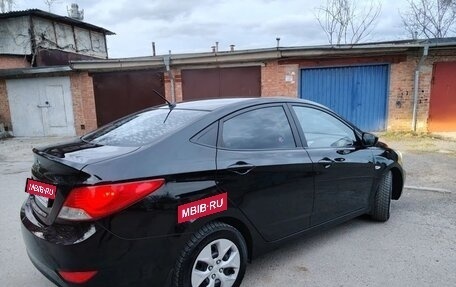 Hyundai Solaris II рестайлинг, 2012 год, 795 000 рублей, 24 фотография