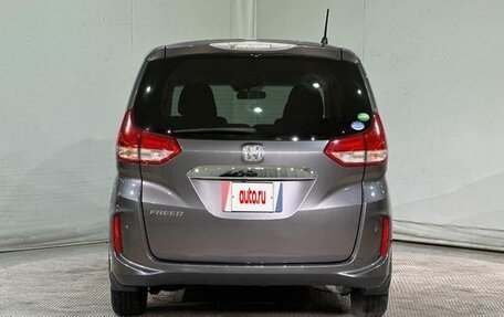 Honda Freed II, 2017 год, 1 350 000 рублей, 6 фотография