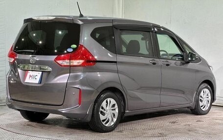 Honda Freed II, 2017 год, 1 350 000 рублей, 5 фотография