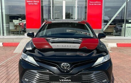 Toyota Camry, 2019 год, 3 170 000 рублей, 2 фотография
