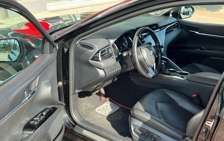 Toyota Camry, 2019 год, 3 170 000 рублей, 8 фотография