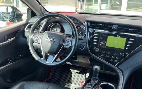 Toyota Camry, 2019 год, 3 170 000 рублей, 12 фотография